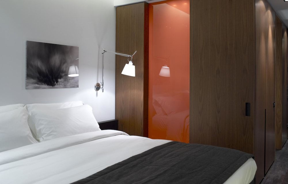 The Met Hotel, a member of Design Hotels Superior Room 2