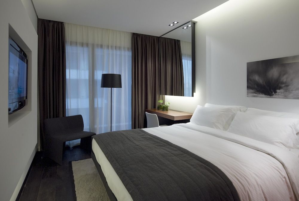 The Met Hotel, a member of Design Hotels Superior Room