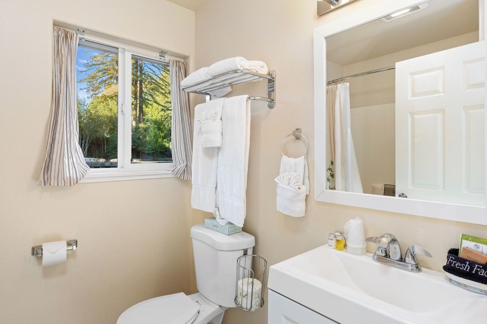 West Sonoma Inn & Spa Cottage, 2 Bedrooms, Kitchen, Valley View 3