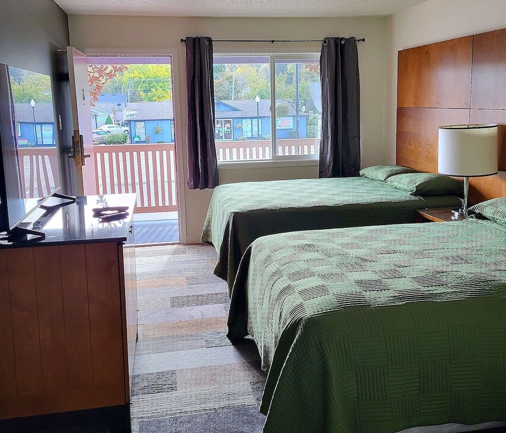 Shelton Inn Classic Room, 2 Queen Beds