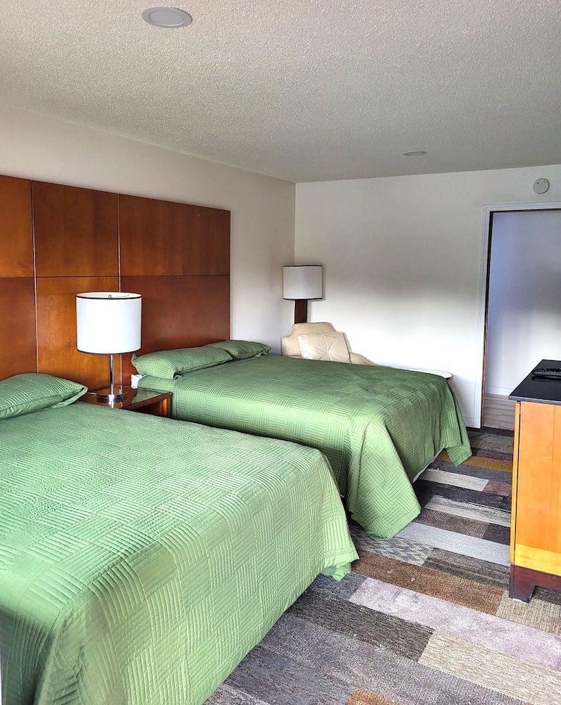 Shelton Inn Classic Room, 2 Queen Beds 2