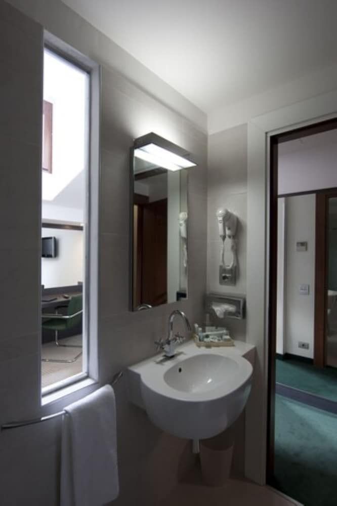 Arli Hotel Business and Wellness Classic Double Room 3