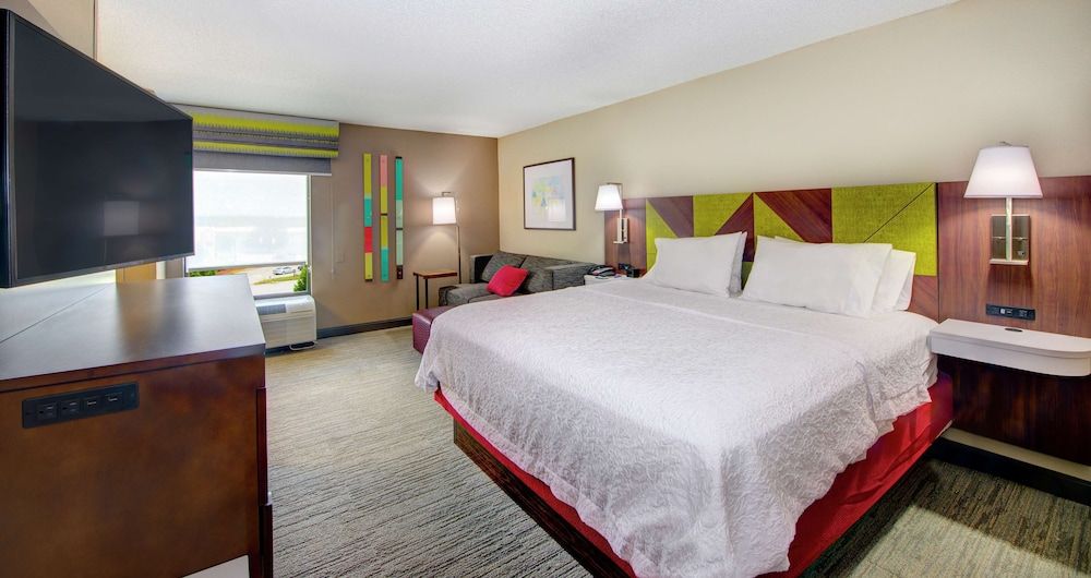 Room, 1 King Bed, Non Smoking, Kitchen