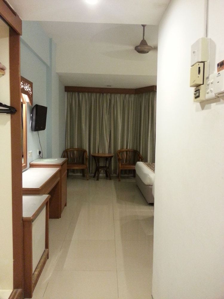 Eagle Bay Hotel Deluxe family 5