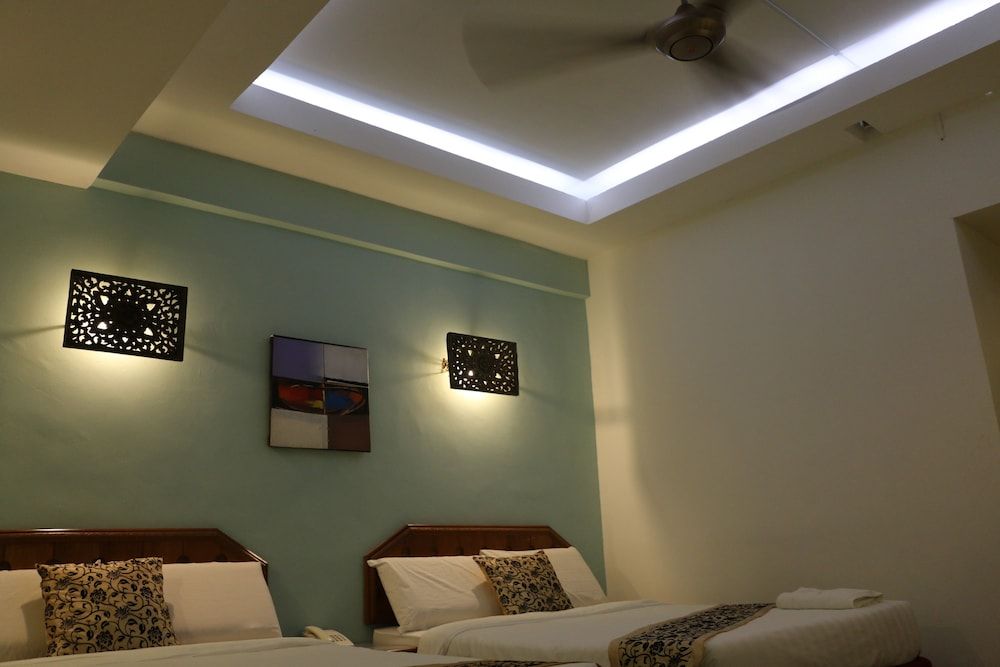 Eagle Bay Hotel Deluxe family 6