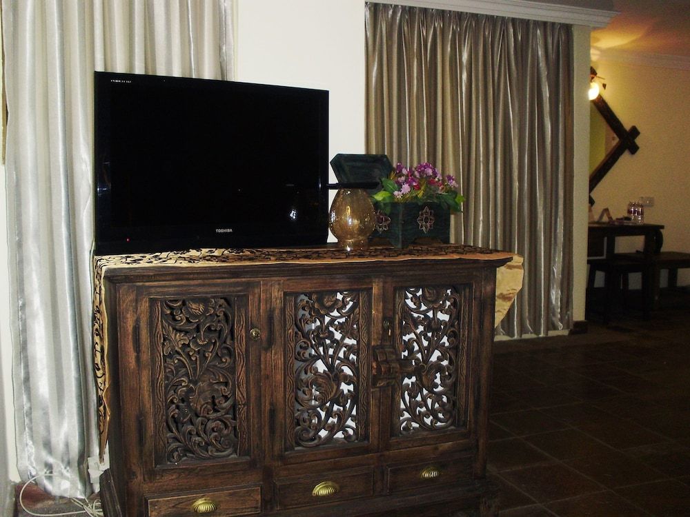 Eagle Bay Hotel Suite, 1 King Bed 13