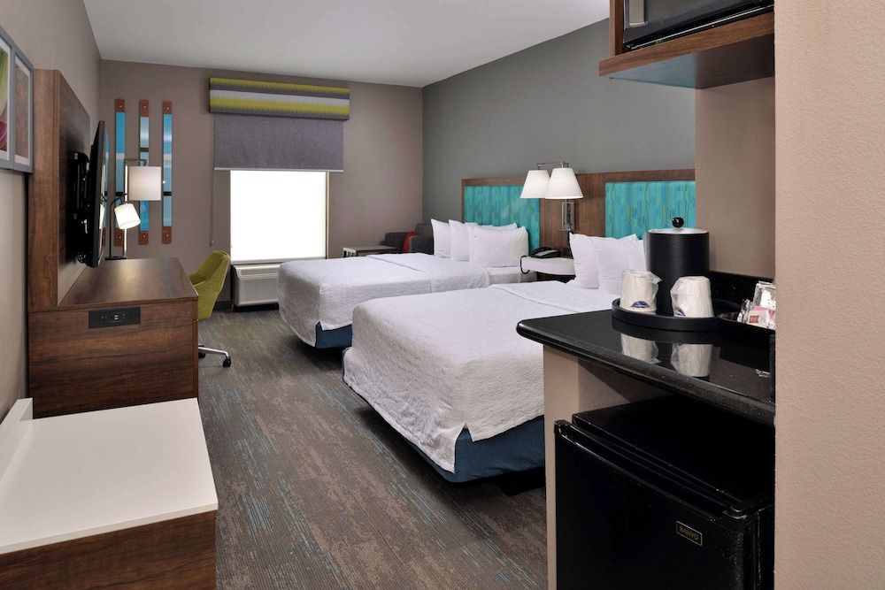 Room, 2 Queen Beds, Refrigerator & Microwave