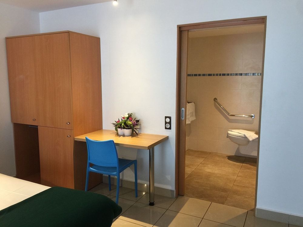 Karaibes Hotel Comfort Quadruple Room, Multiple Beds (Privilege) 3