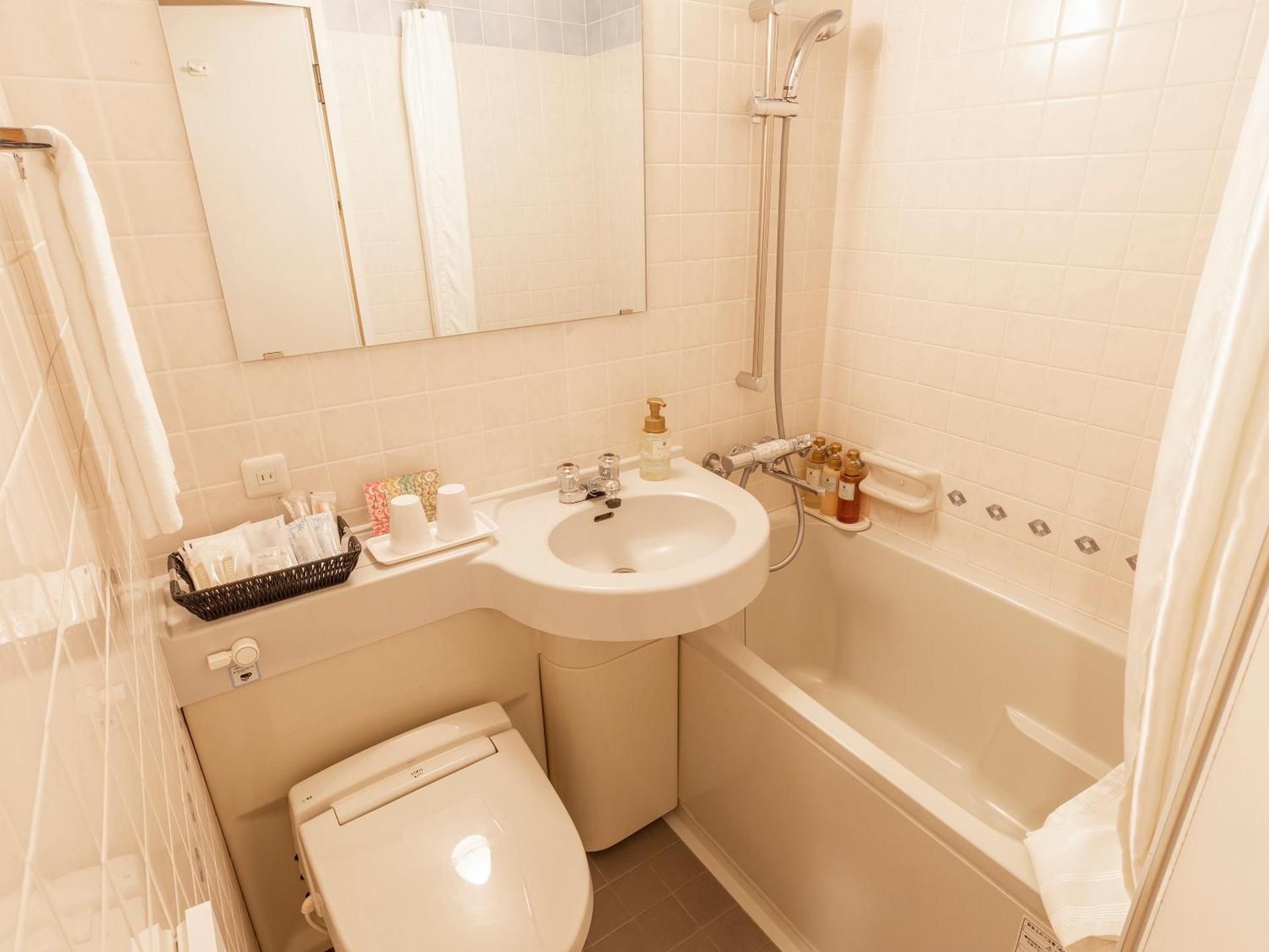 Single - Non-Smoking