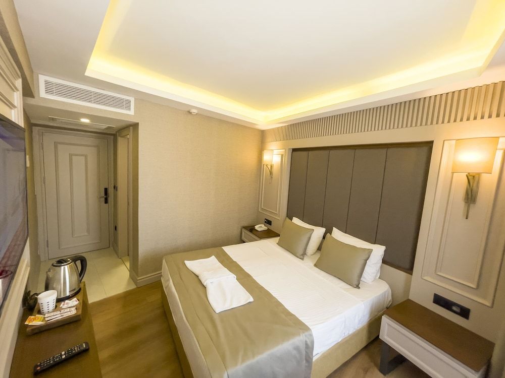 undefined Martinenz Hotel 8