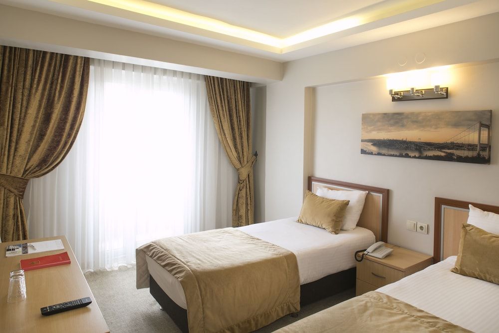 undefined Martinenz Hotel 9