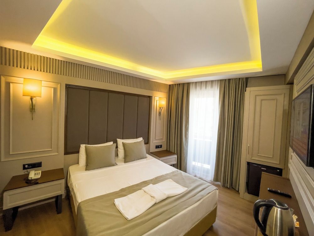 undefined Martinenz Hotel