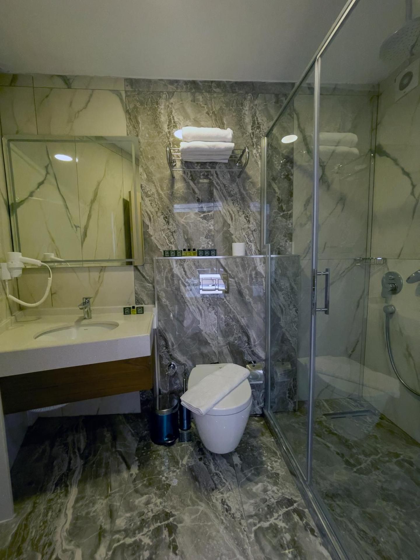 undefined Martinenz Hotel 8