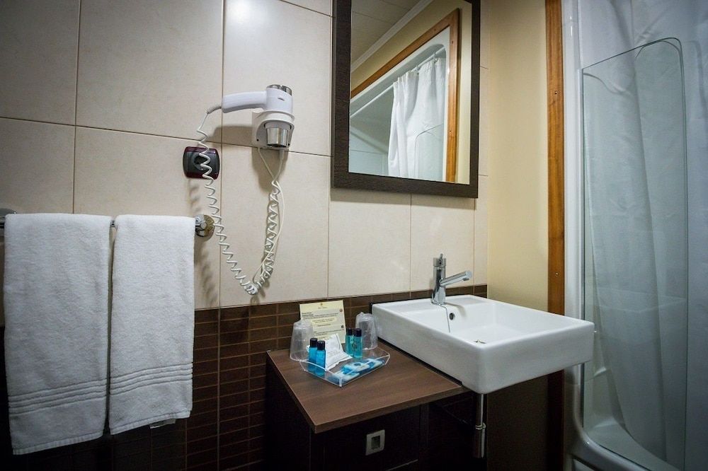 Hotel Talisman Single Room 9