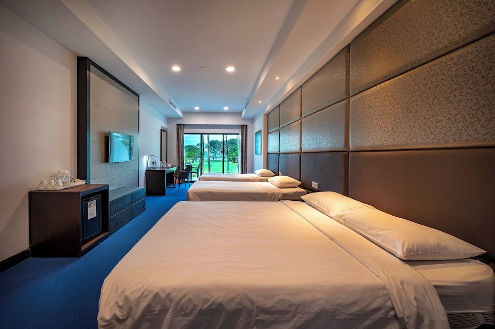 Deluxe Quad Room