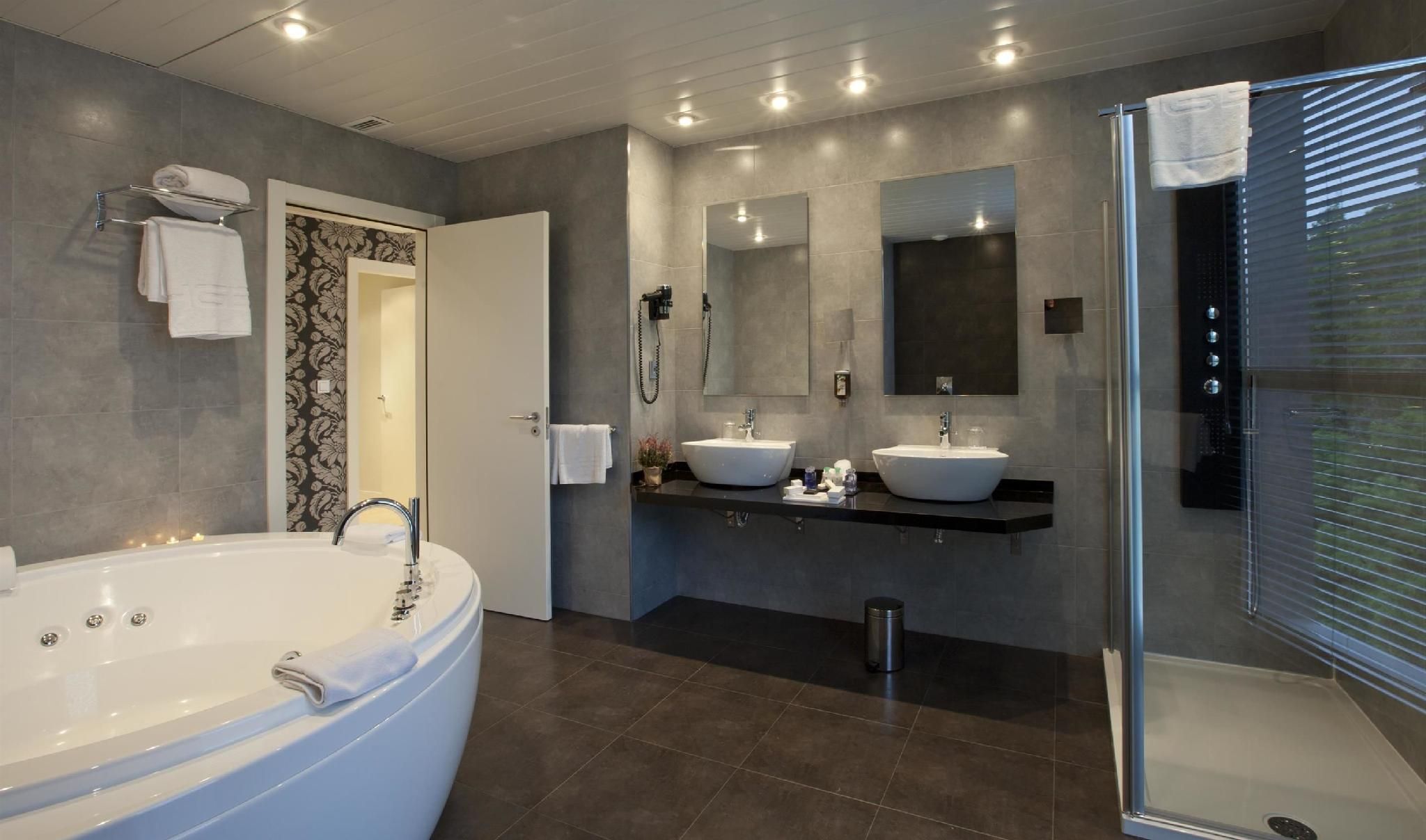 Spirit Hotel Gran Bilbao Double or Twin Room 11