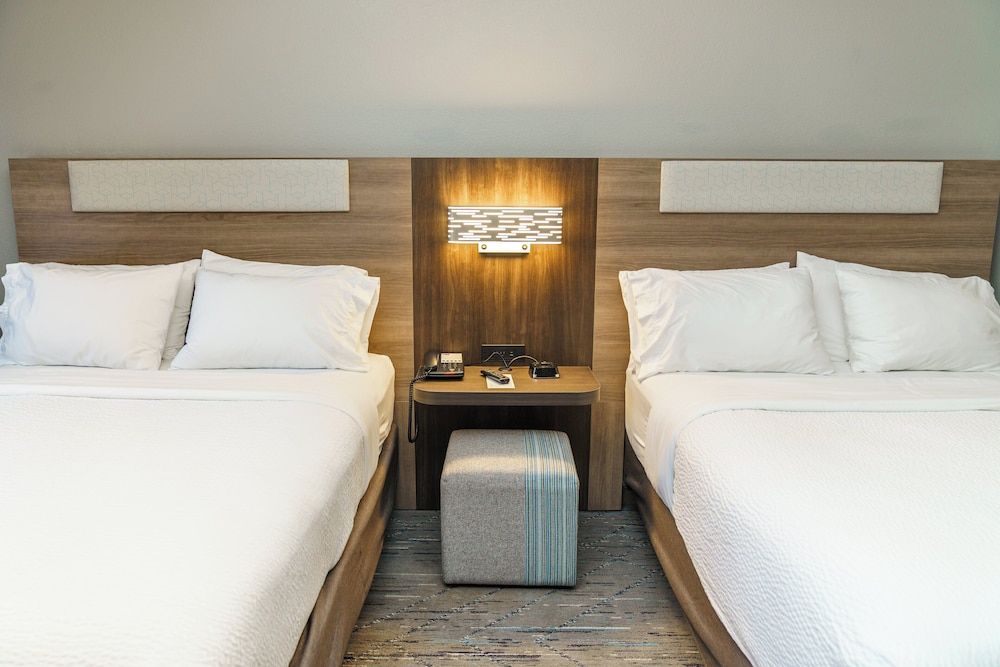 Suite, 2 Queen Beds, Accessible (Communications, Mobility)