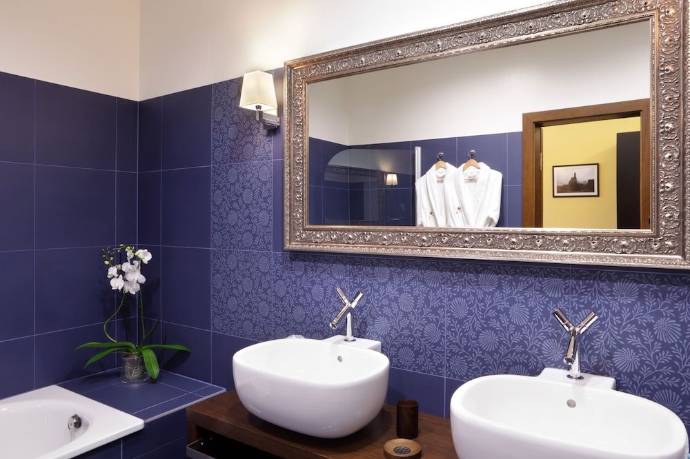 Gallery Park Hotel & SPA, a Châteaux & Hôtels Collection Prestige Suite with Spa Access 3
