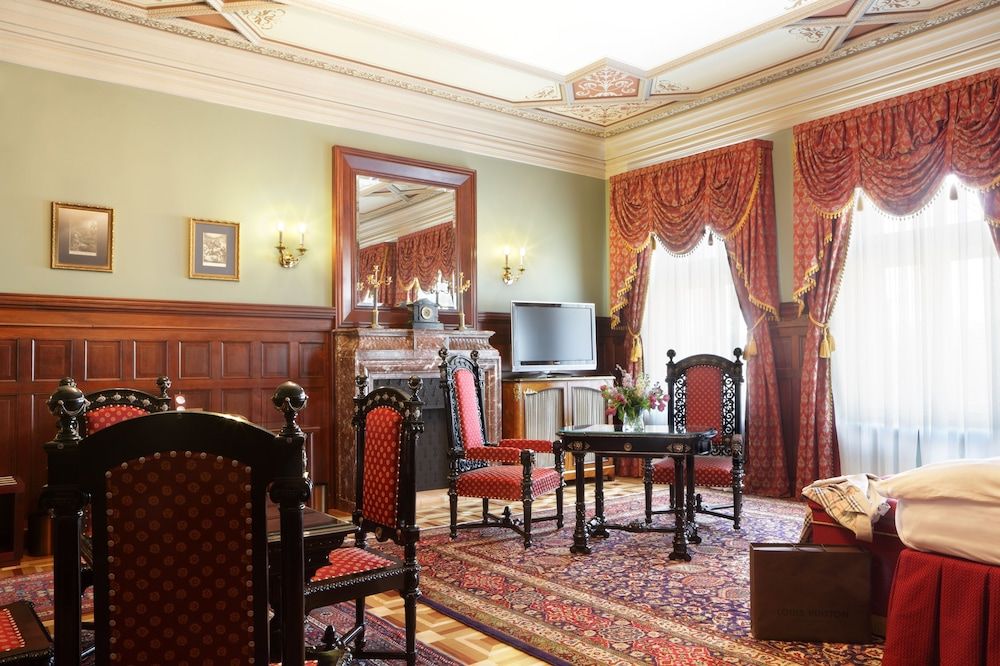 Royal Suite