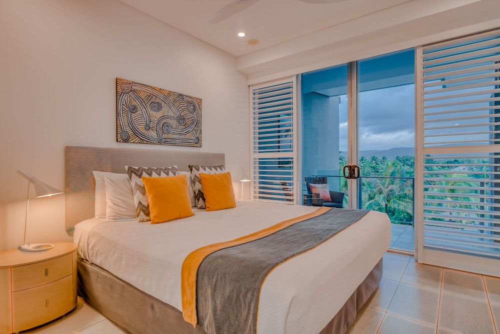 Coconut Grove Penthouse, 3 Bedrooms (1x King, 1x Queen & 2x Singles) 2