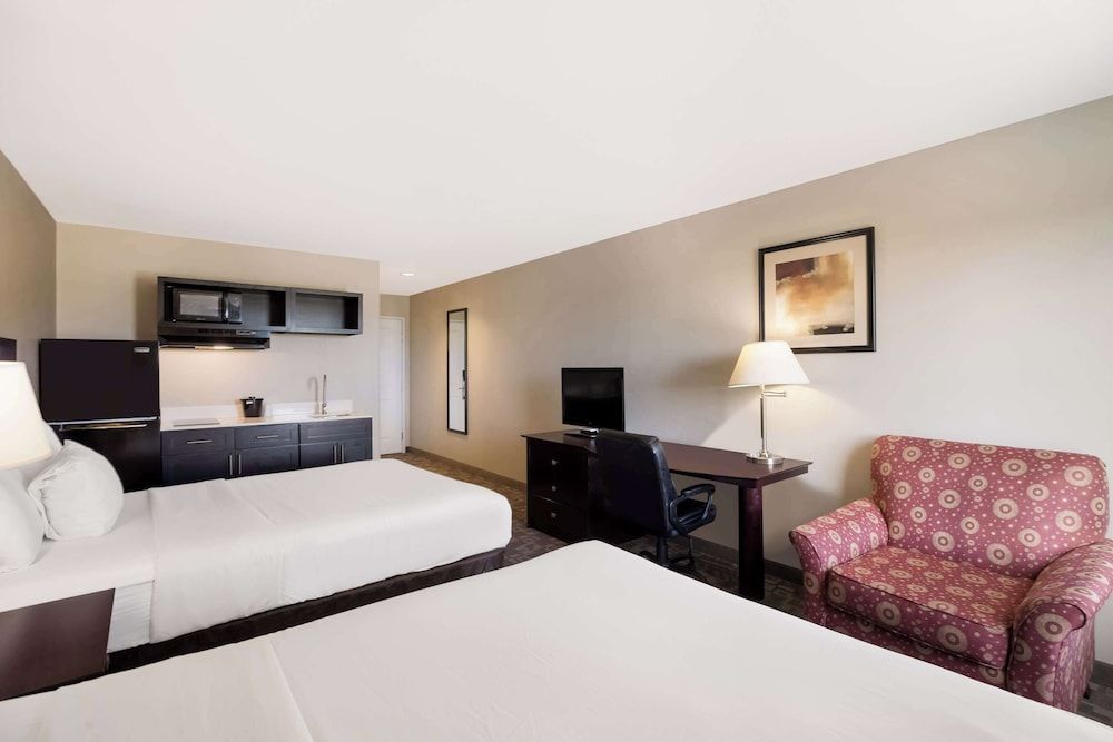 Standard Room, 2 Queen Beds, Non Smoking