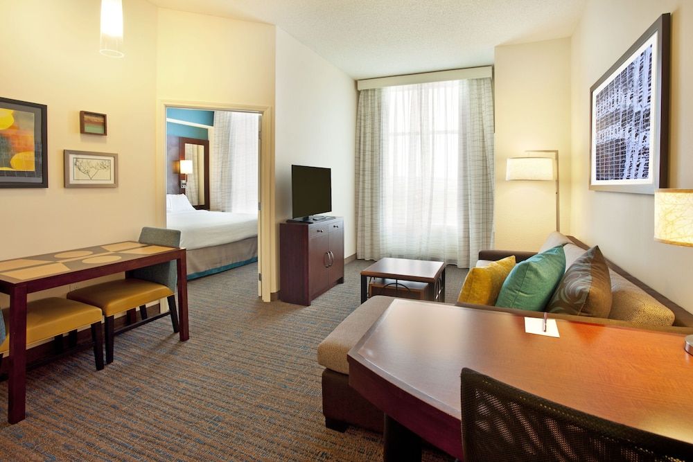 Suite, 2 Bedrooms (Hearing Accessible)