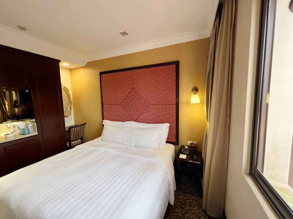 undefined Nostalgia Hotel 10