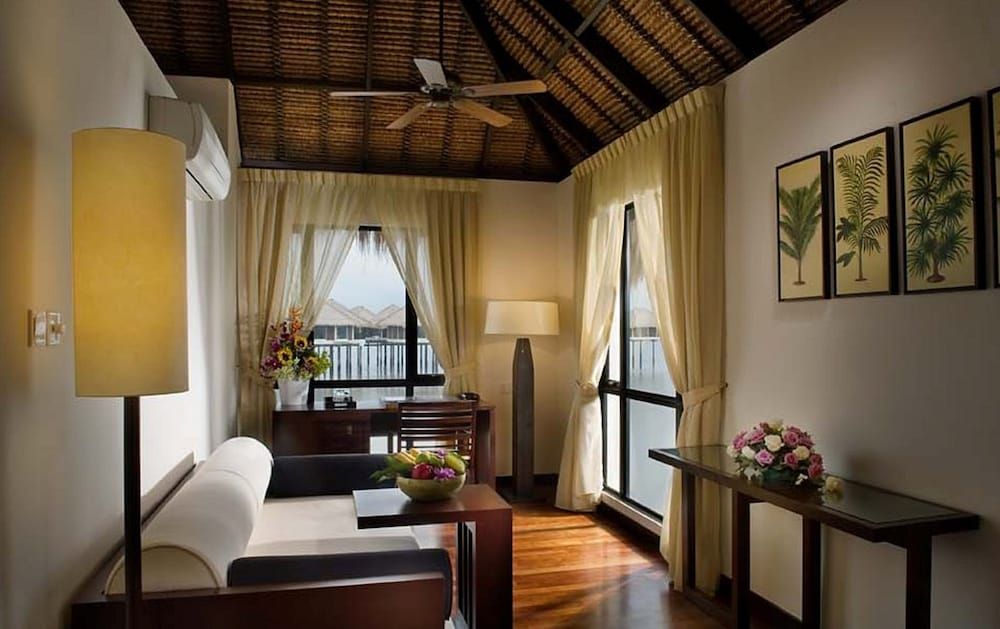 Golden Palm Tree Sepang Family Villa 5