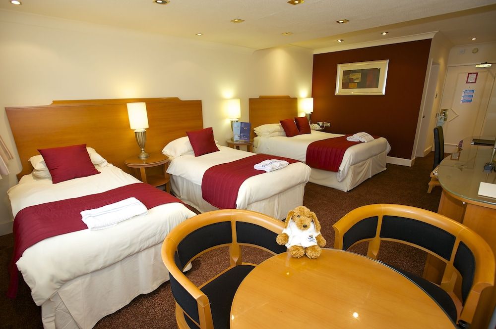 Best Western Frodsham Forest Hills Hotel Family Room, Multiple Beds, Non Smoking (with Sofabed) 3