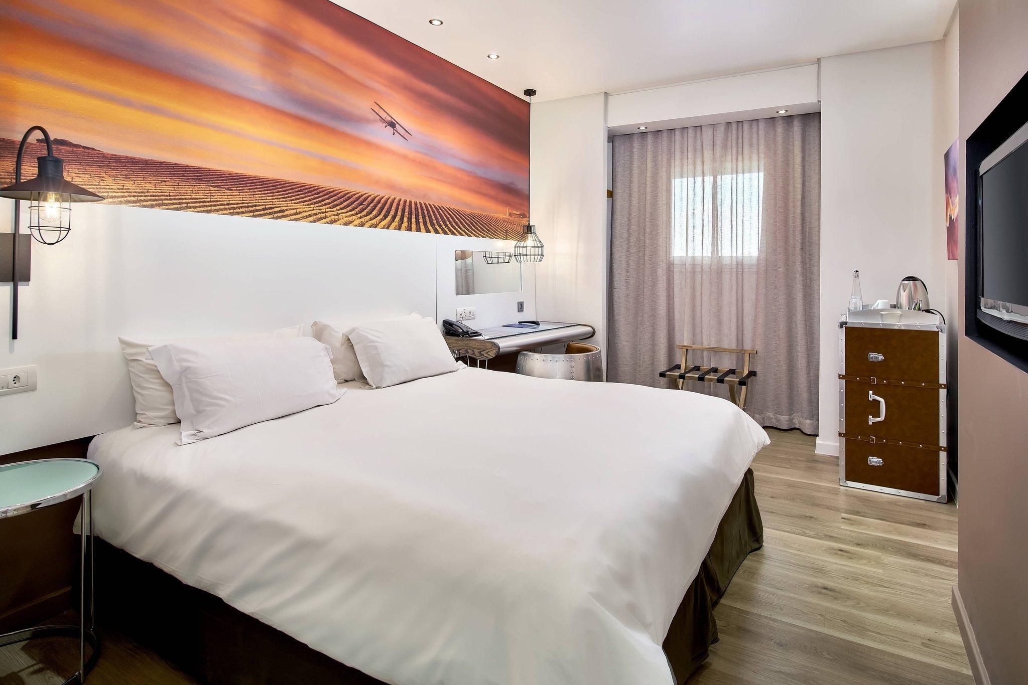 Larger Guest room, 1 King