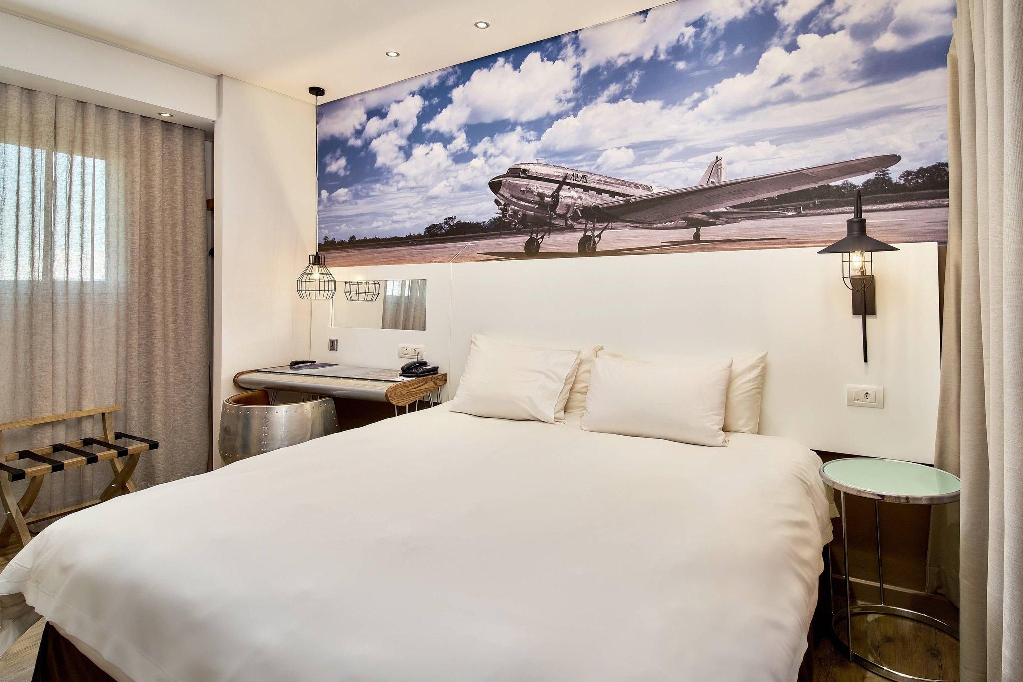 Larger Guest room, 1 King