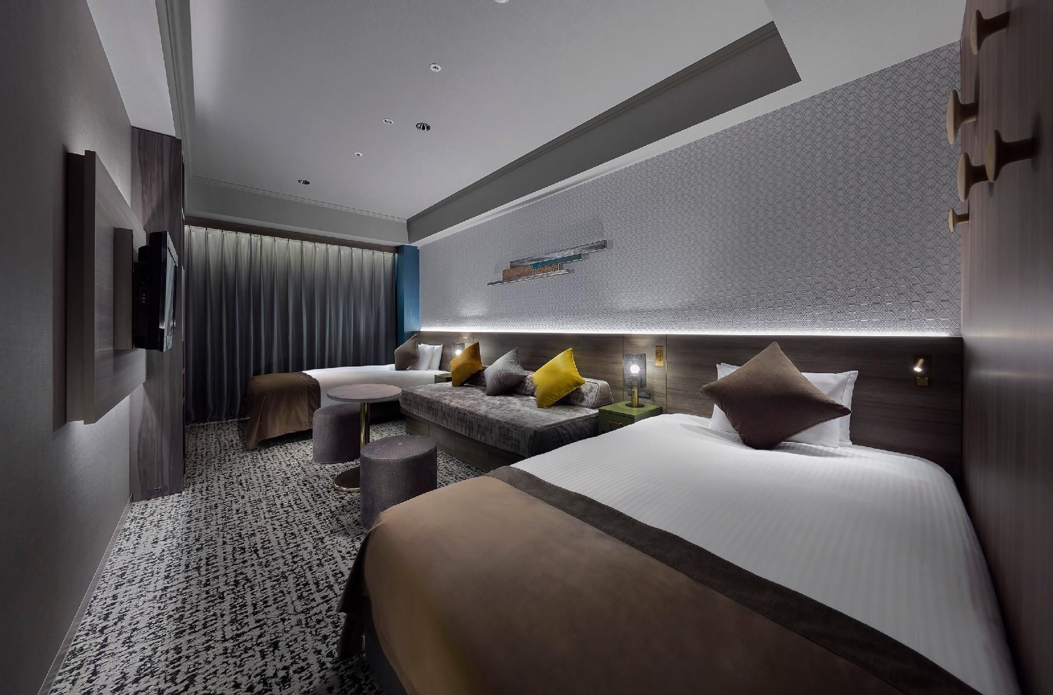Twin Room for 3 People with Shower Room
