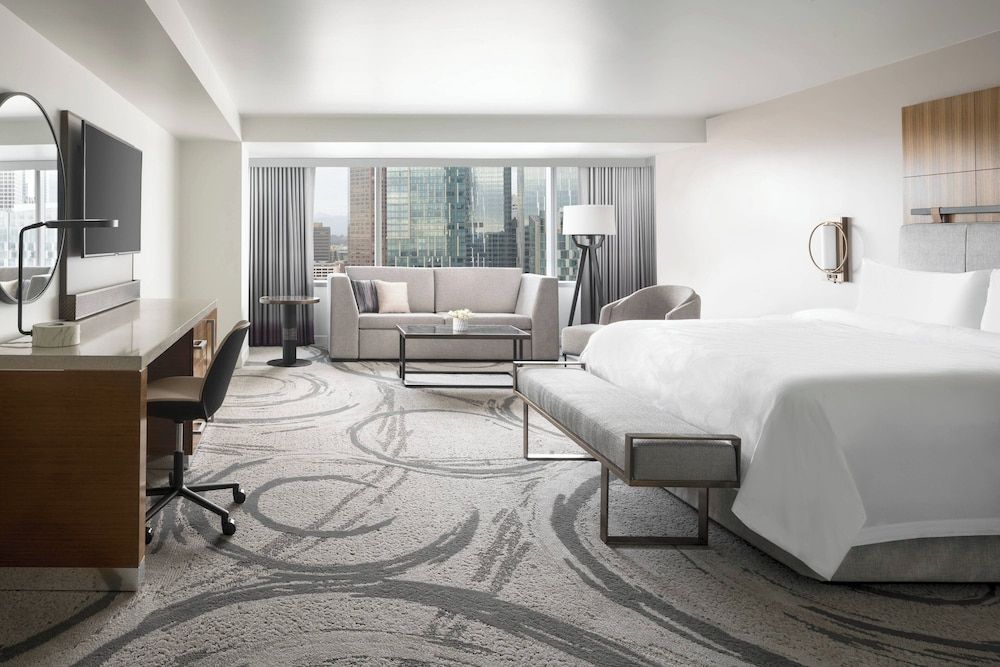 Junior Suite, 1 King Bed with Sofa bed