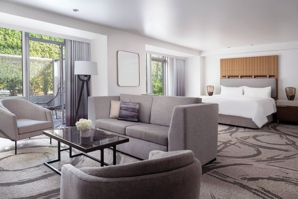 Studio Suite, 1 King Bed with Sofa bed