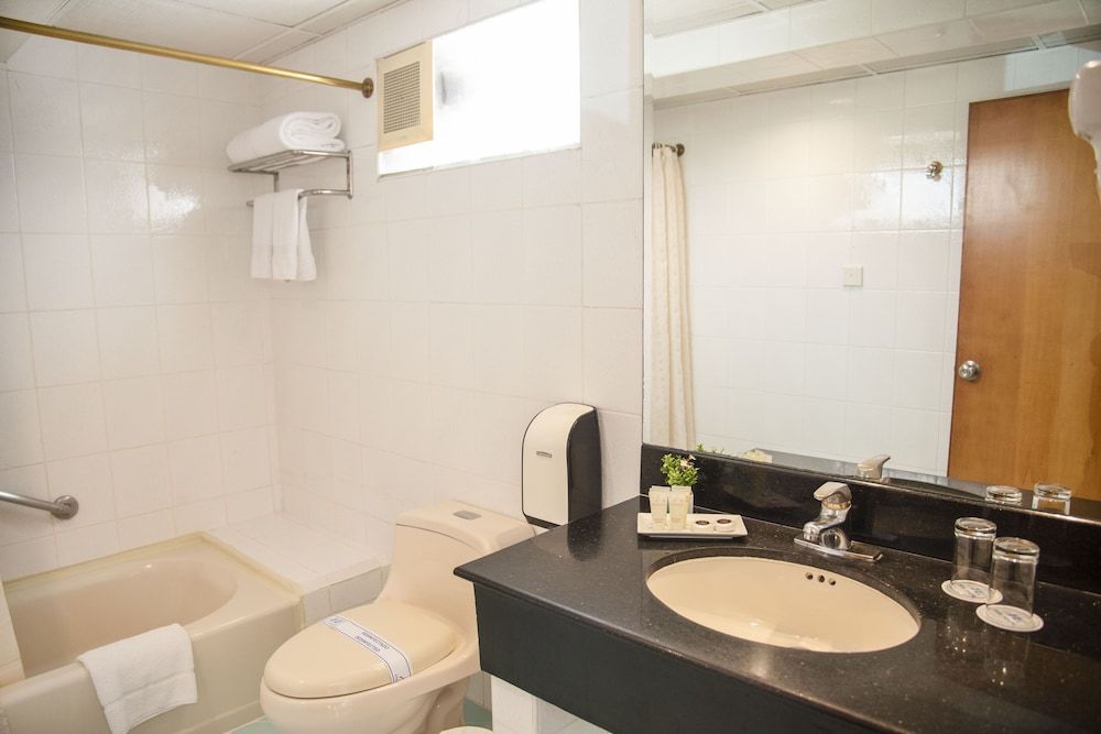 undefined Hotel MiraMar 10