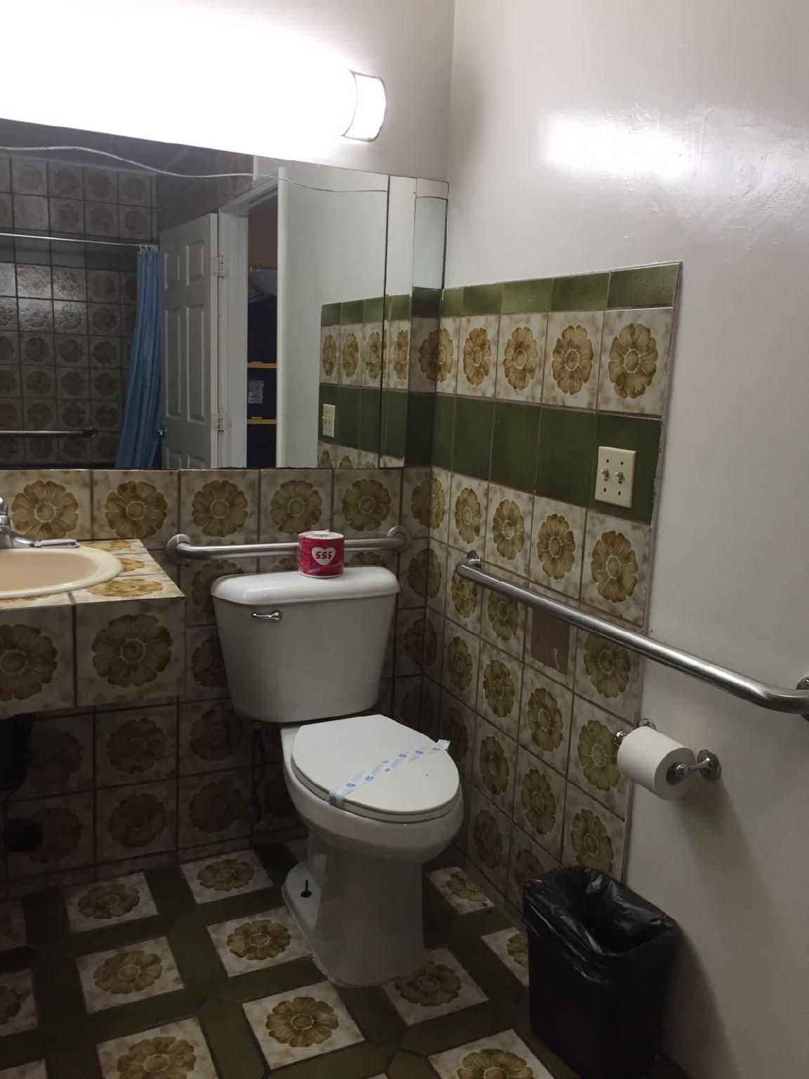ADA Accessible Full Bed Non-Smoking