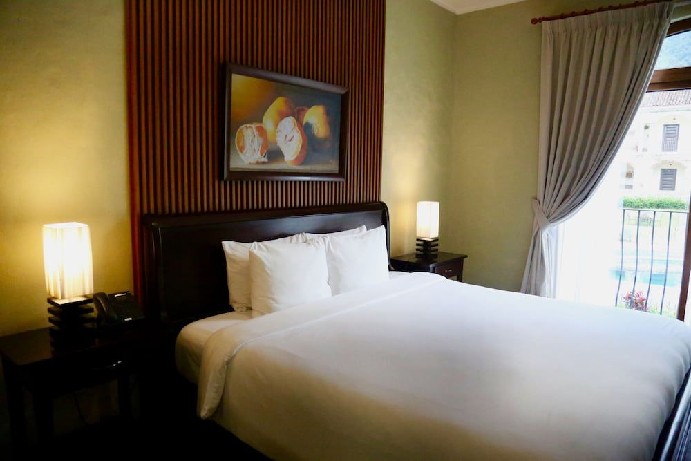 Deluxe Room, 1 King Bed