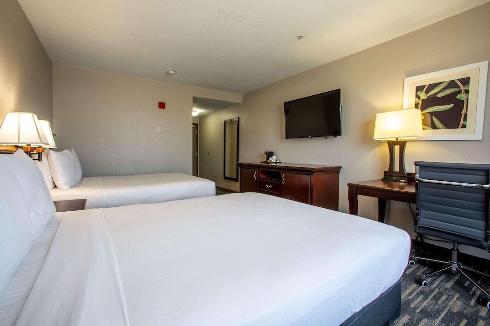 Country Inn & Suites by Radisson, Tucson City Center, AZ Room, 2 Queen Beds, Non Smoking 3