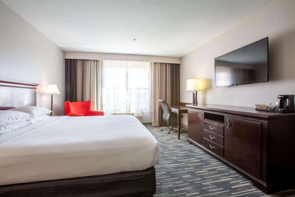 Suite, 1 King Bed, Non Smoking, Jetted Tub