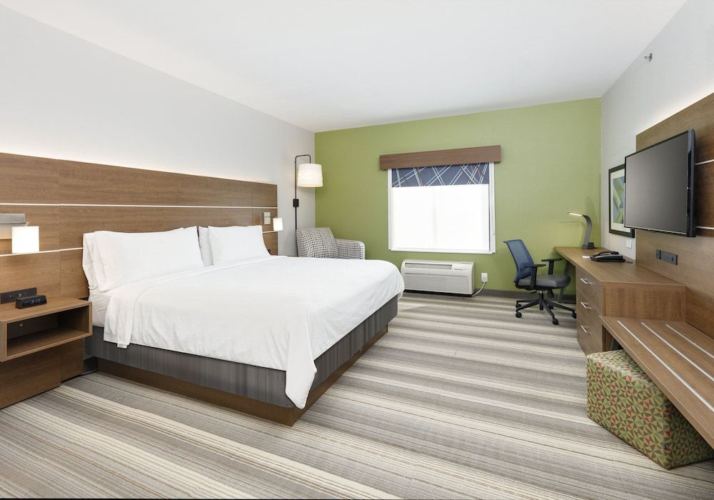 Standard Room, 1 King Bed, Accessible (Communications Accessible)