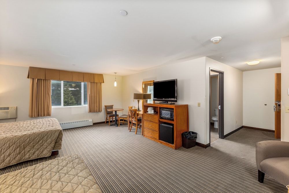 Breeze Inn Deluxe Jacuzzi 29