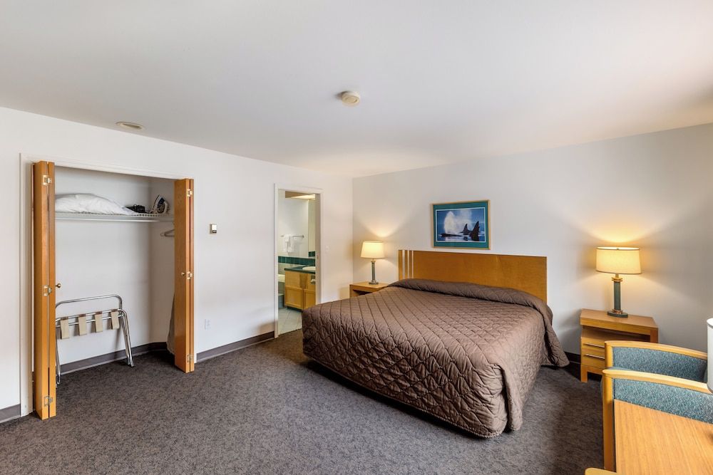 Breeze Inn Annex Jacuzzi 2