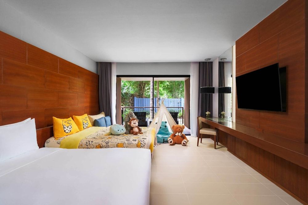 Novotel Phuket Kata Avista Resort And Spa Family Room, Multiple Beds, Balcony, Garden View 3