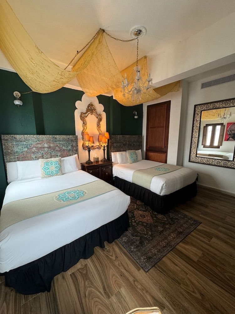 Double Room, 2 Queen Beds