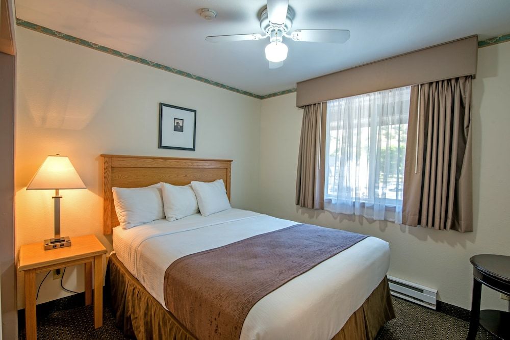 Silver Spruce Inn Condo 2