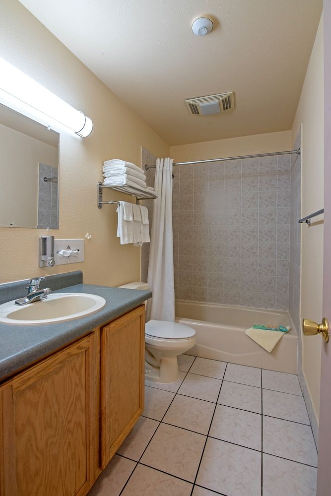 Silver Spruce Inn Condo 4