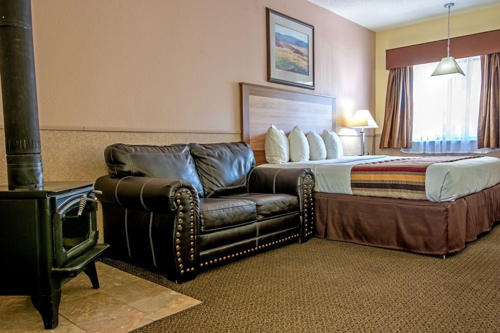 Silver Spruce Inn King Honeymoon 2