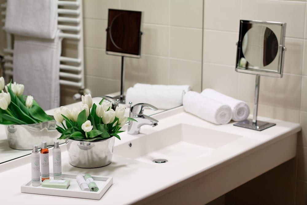 undefined Capital Plaza Hotel 7