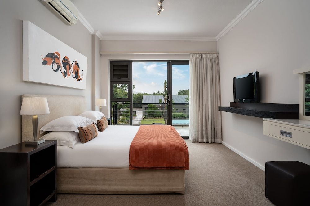 Standard Room, 1 King Bed