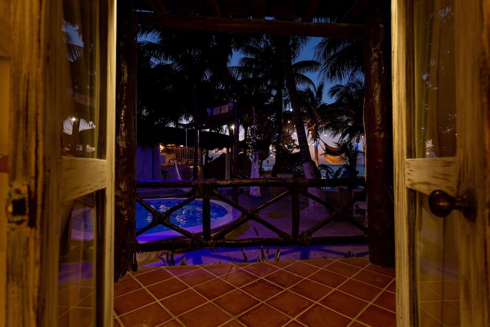 Holbox Dream Beach Front Hotel Panoramic Room, Balcony, Beach View 5